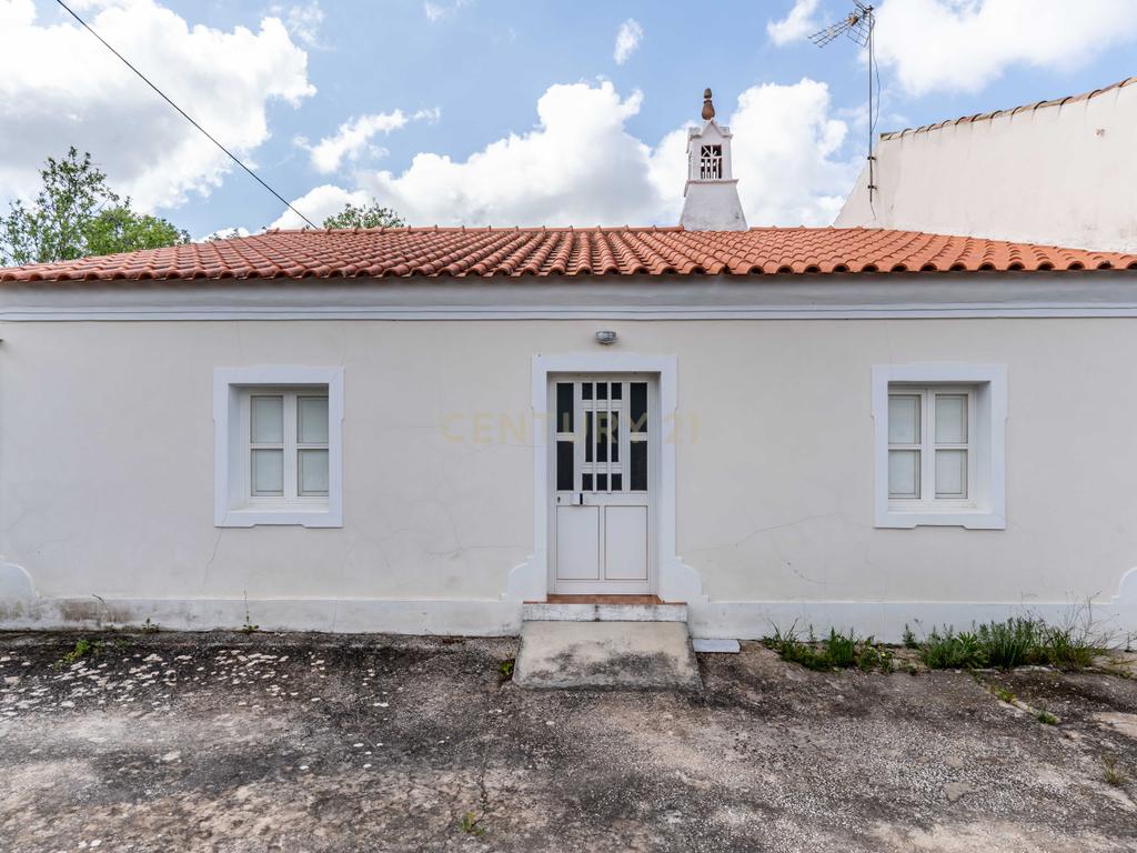 Propriedade com 2 moradias tradicionais e terrenos a venda em Paderne, Albufeira, Algarve Portugal - Image 3