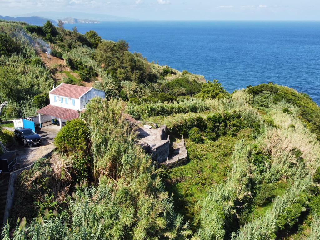 Casa T1 na Lomba Maia com  vista Mar e Grande Terreno para Explorar - Image 13