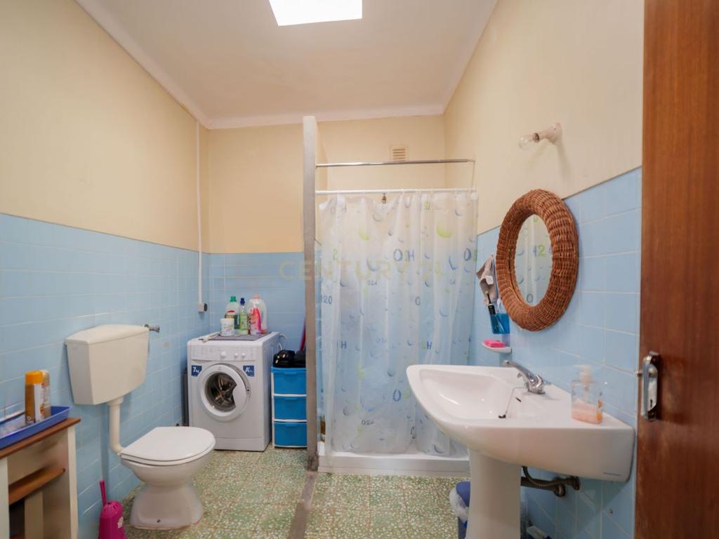 Moradia Térrea T2 + T3 em Conceição de Tavira - Ideal para Investimento ou Habitação Própria - Image 8