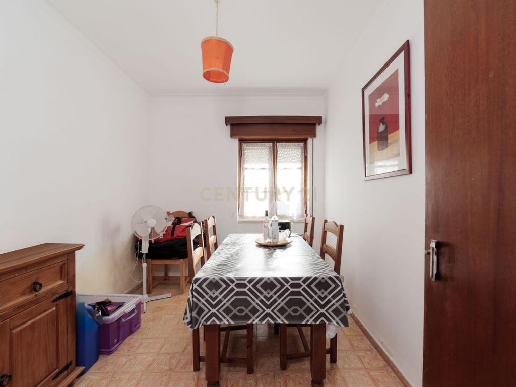 Moradia Térrea T2 + T3 em Conceição de Tavira - Ideal para Investimento ou Habitação Própria - Image 10