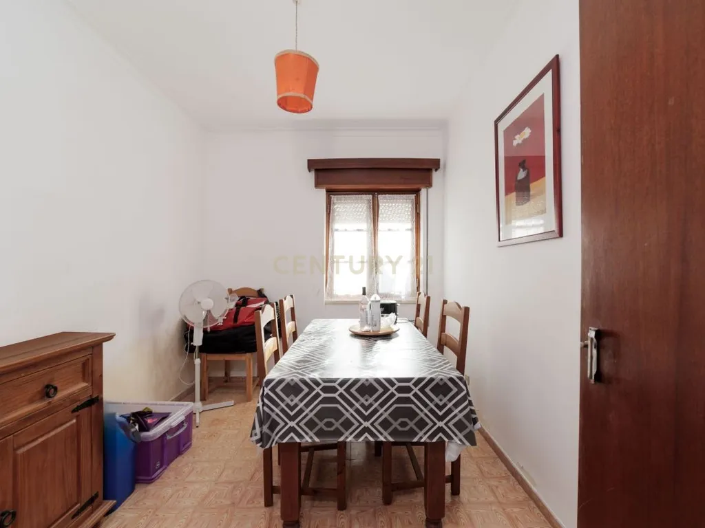 Moradia Térrea T2 + T3 em Conceição de Tavira - Ideal para Investimento ou Habitação Própria - Image 10