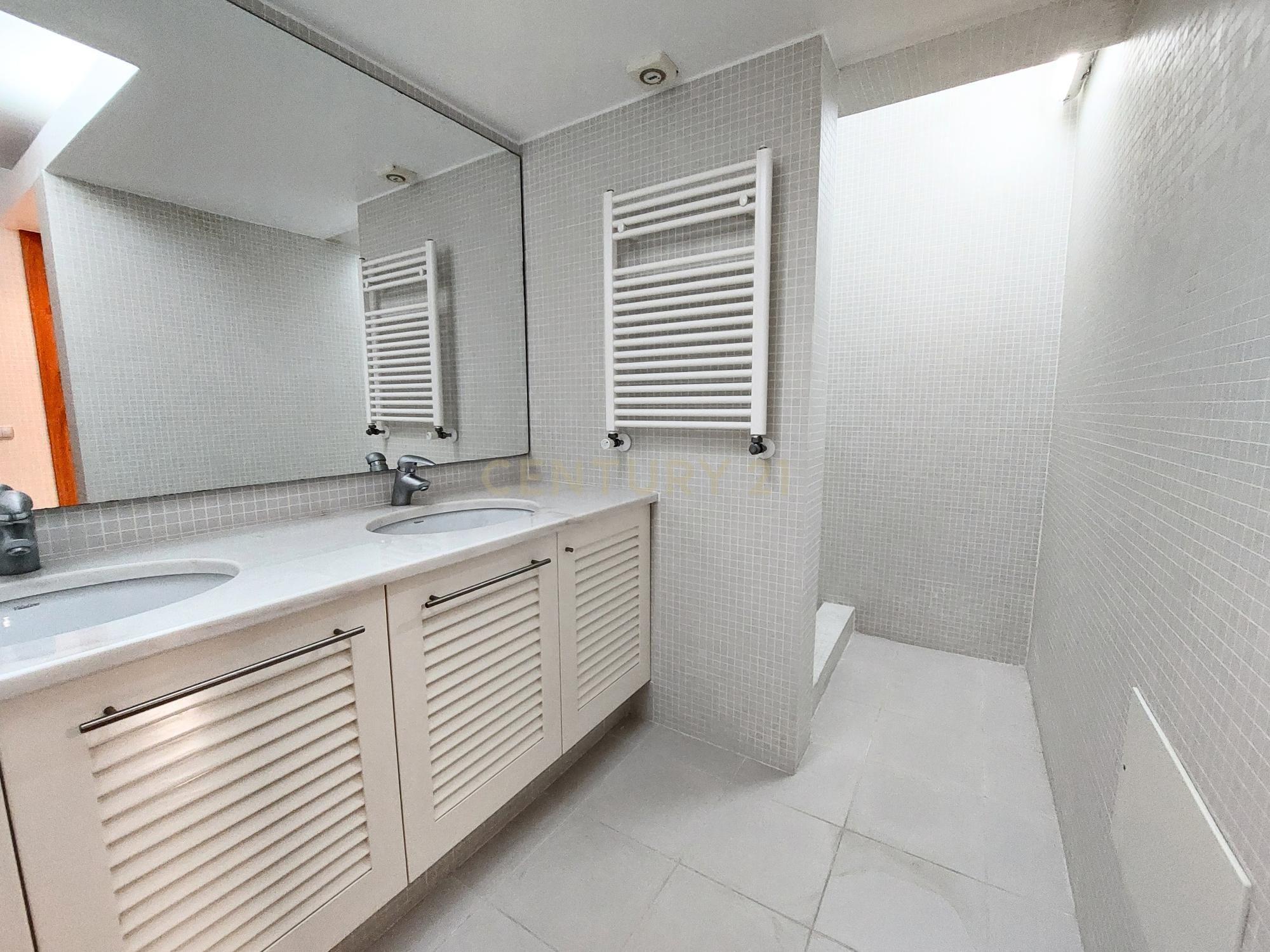 Moradia T4 | Grande terreno com 1760m2 | Piscina - Image 33