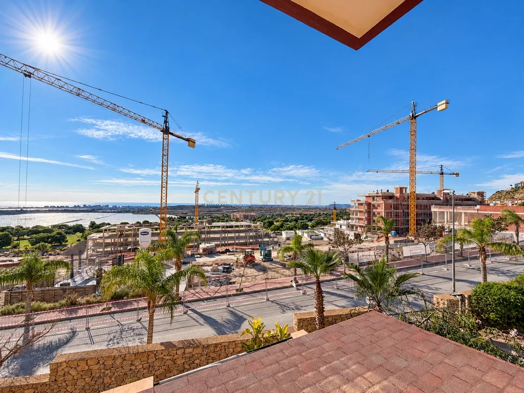 Apartamento totalmente renovado com terraço de 20 m² e piscina em Bonalba - Image 9