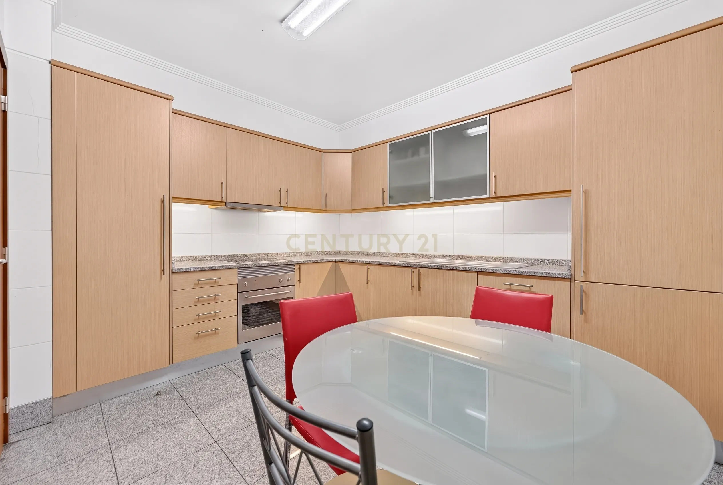Fotografia 12 de Apartamento T2 na Rua do Til – Conforto e Comodidade no Coração do Funchal