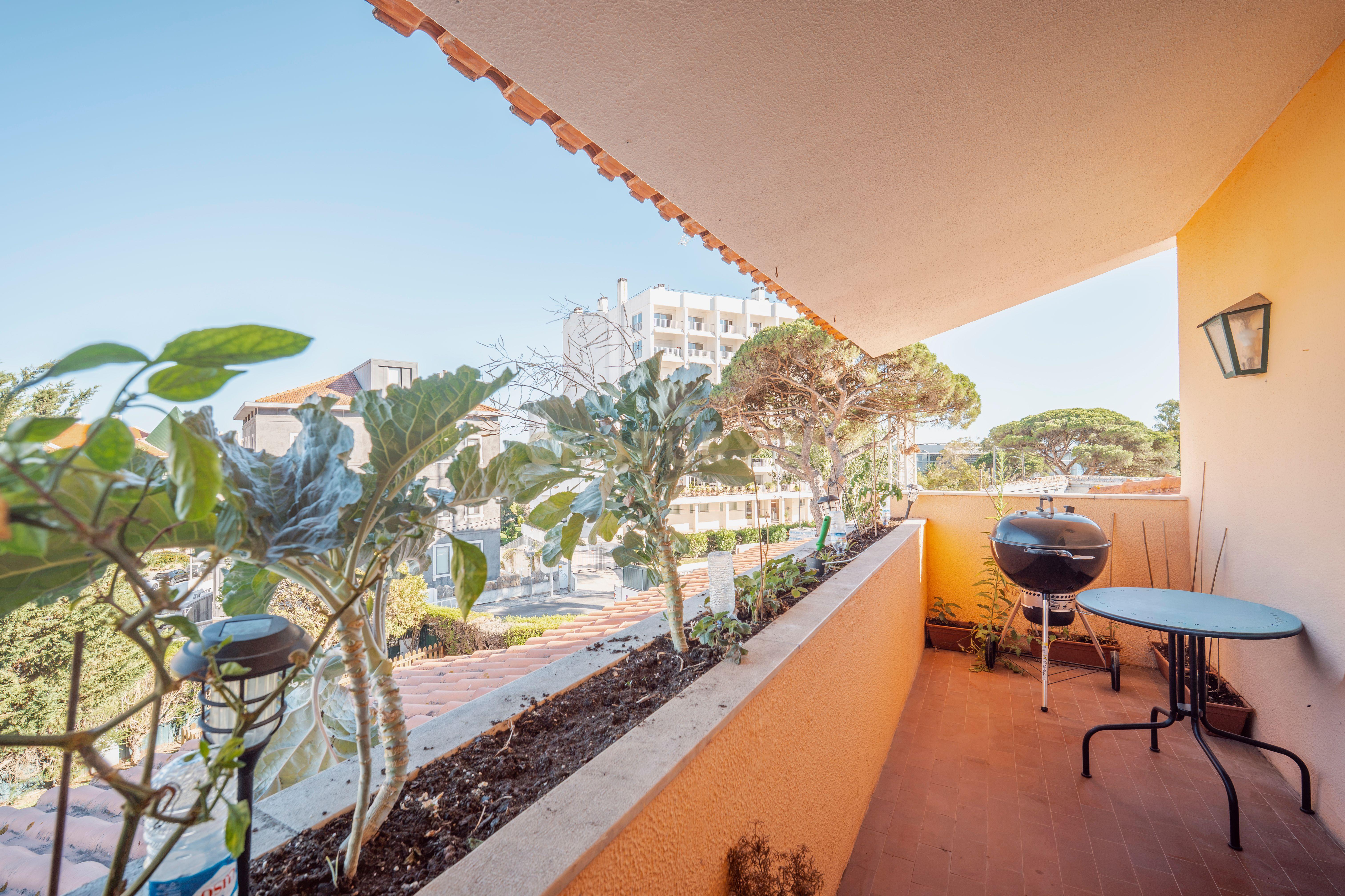 Fotografia 12 de Espaçoso Apartamento T3 para arrendamento | 144 m² | Monte Estoril apenas 500 metros da praia