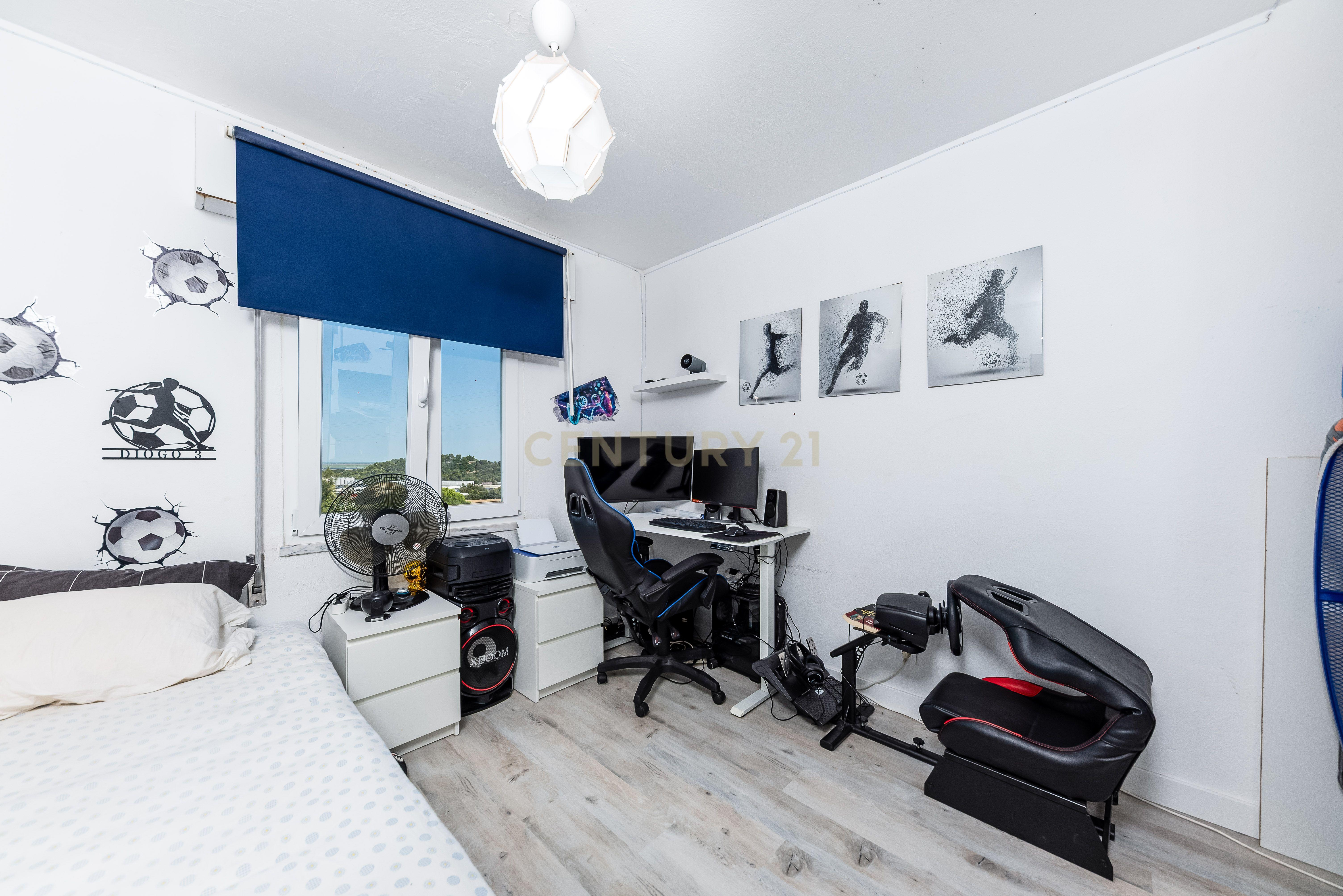 Fotografia 9 de Apartamento T3 Renovado Cabo de Vialonga