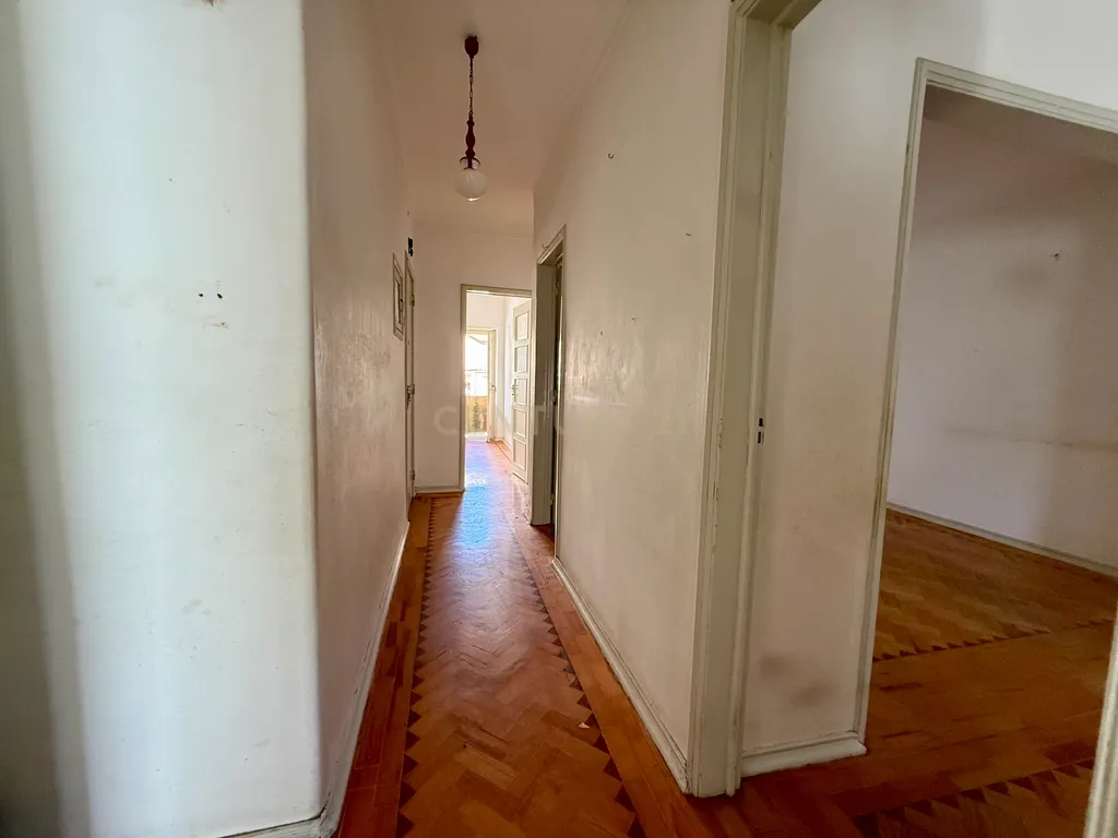 Apartamento T2 para recuperar no centro de Portimão, Algarve - Image 18