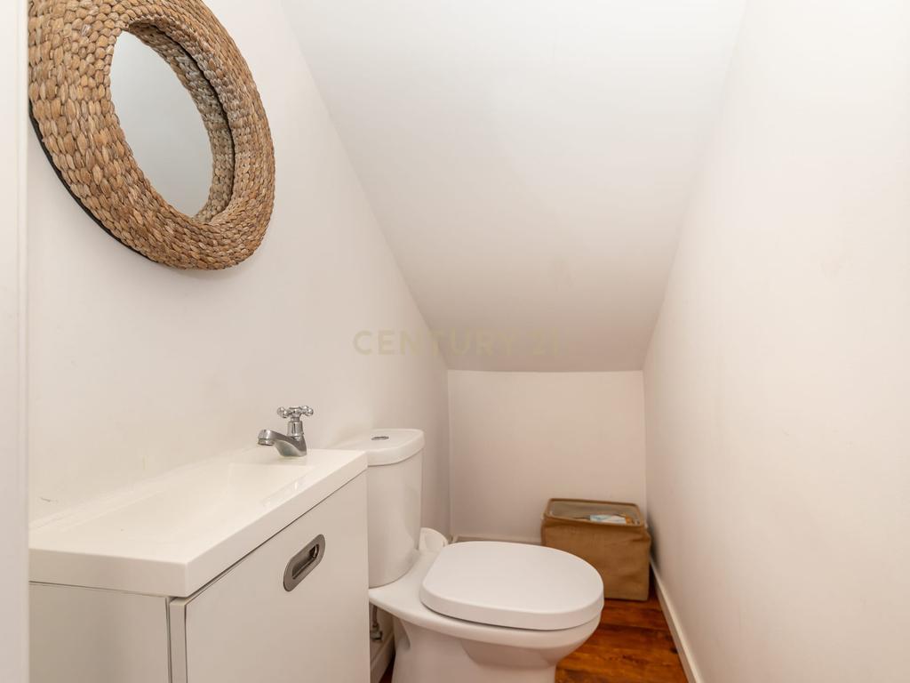 Moradia T2, com anexo (T1), na Costa da Caparica, totalmente remodelada! - Image 32