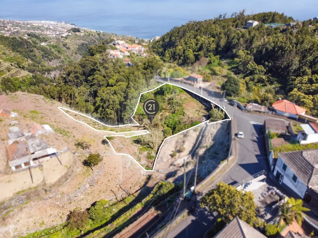 Terreno com Vista Mar e Potencial de Construção em Santa Cruz - Image 21