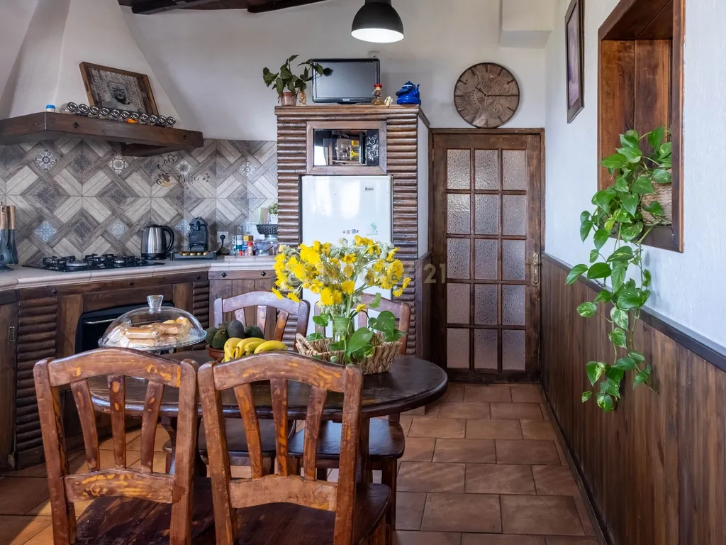 - Image 17