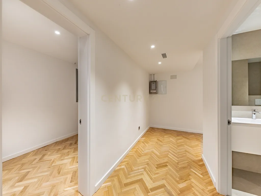 Espetacular apartamento renovado de 220 m² com 4 quartos - Image 11