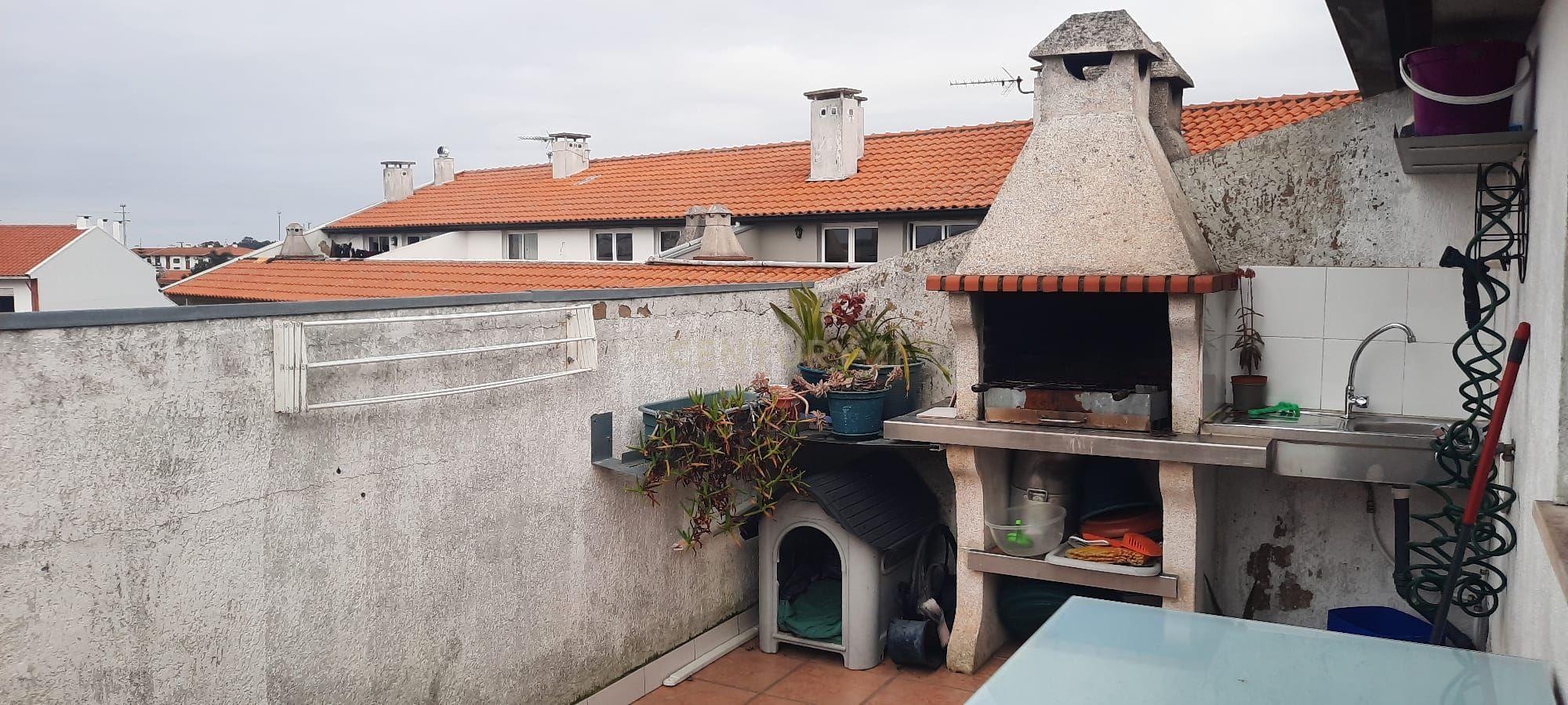 Apartamento T2 Duplex em Oiã- Oliveira do Bairro - Image 9