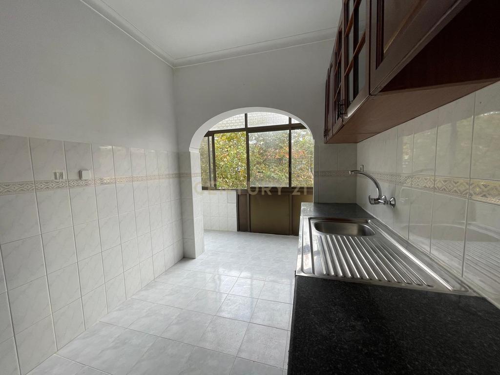 Apartamento T2 no Centro de Corroios  - Image 10