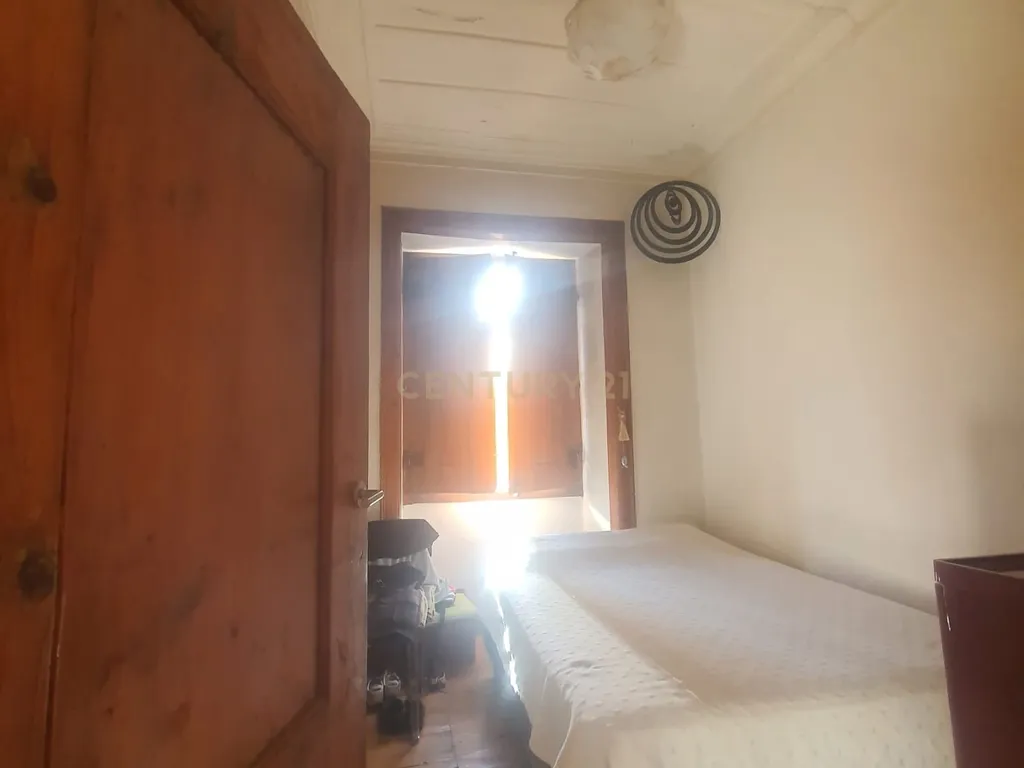 Apartamento T2 em Alcantara em Localização Privilegiada - Image 13