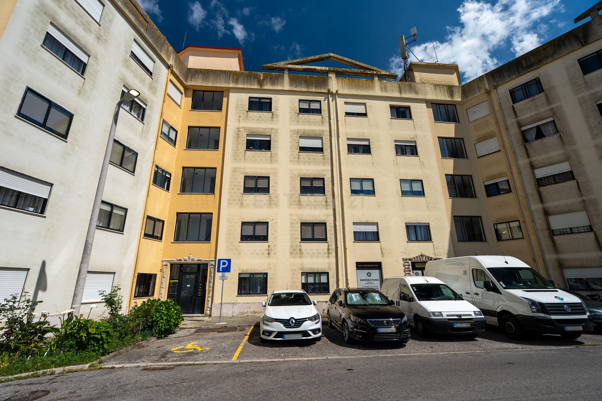 **Fantástico apartamento T4 com arrecadação*** - Image 31