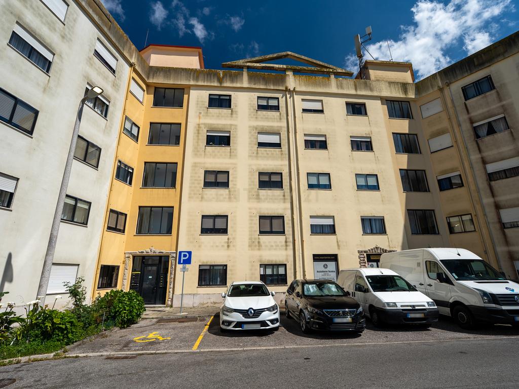 **Fantástico apartamento T4 com arrecadação*** - Image 31