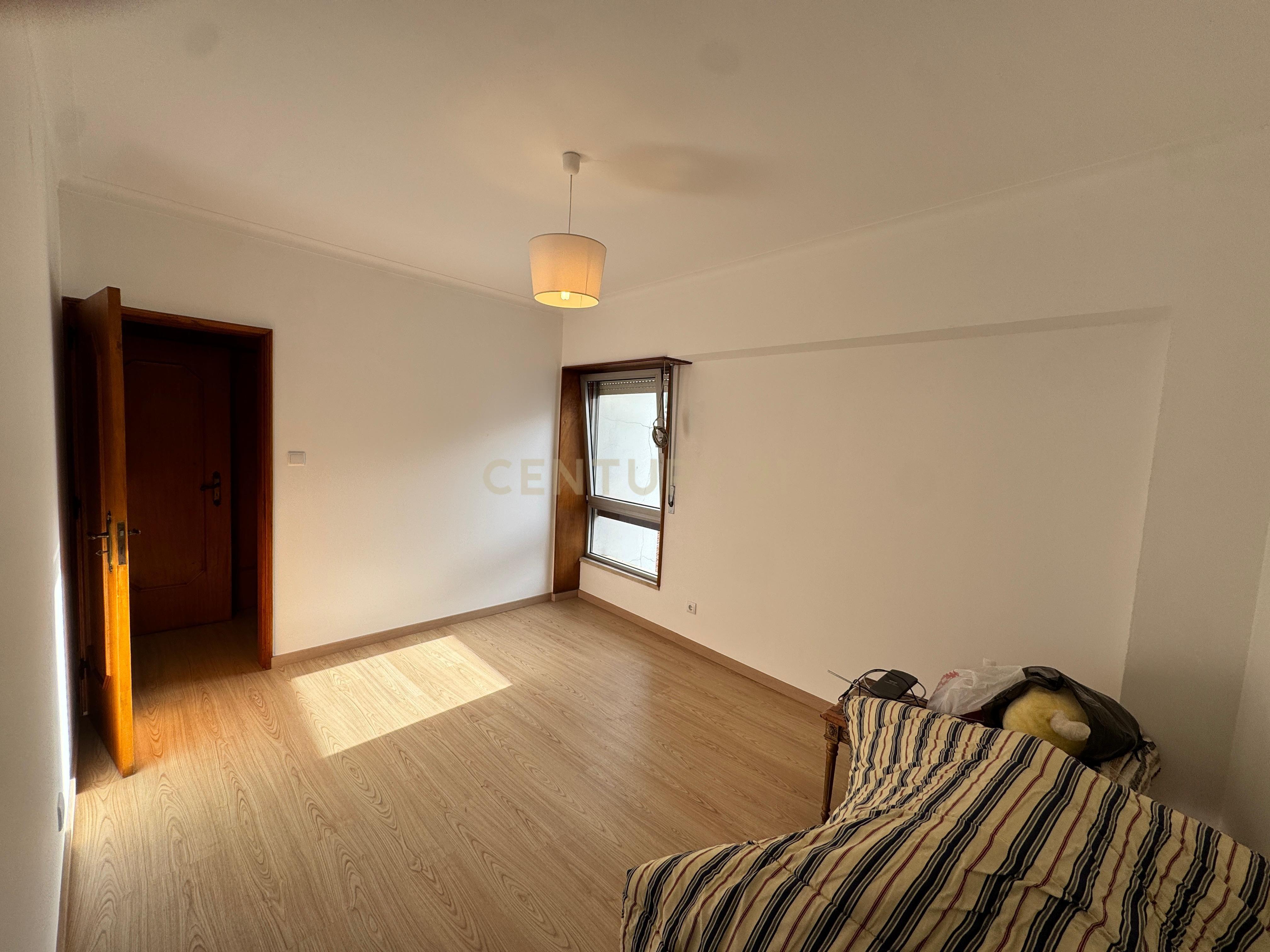 Fotografia 8 de Apartamento de 4 assoalhadas no centro de Lamego (Viseu)
