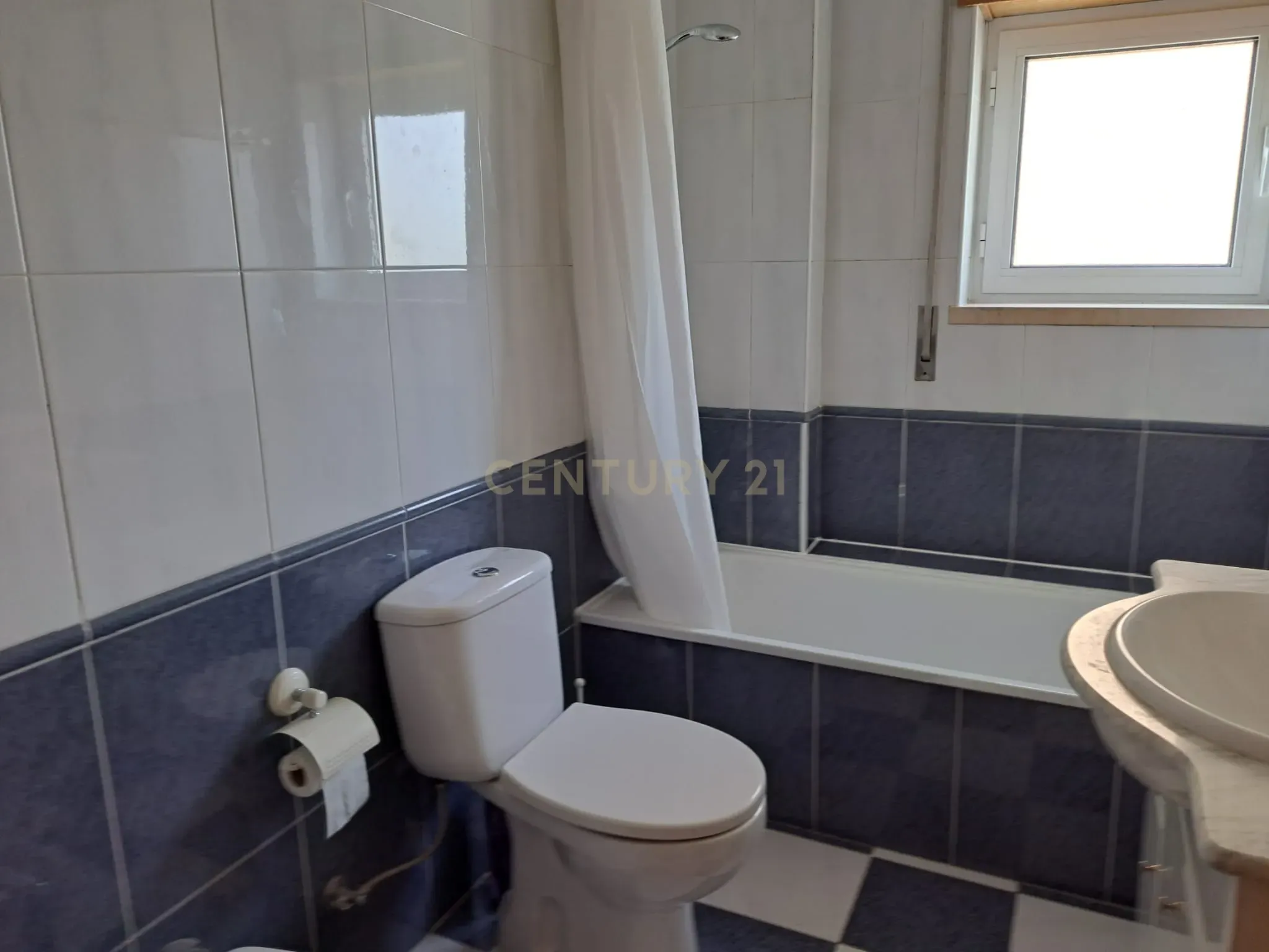 Apartamento T2 para arrendamento – Solum, Coimbra - Image 10