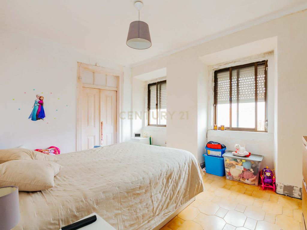 Apartamento T2 no centro Histórico Alcochete  - Image 8