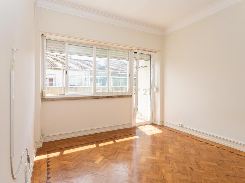 Apartamento T2 em Avenidas Novas, Lisboa  - Image 1