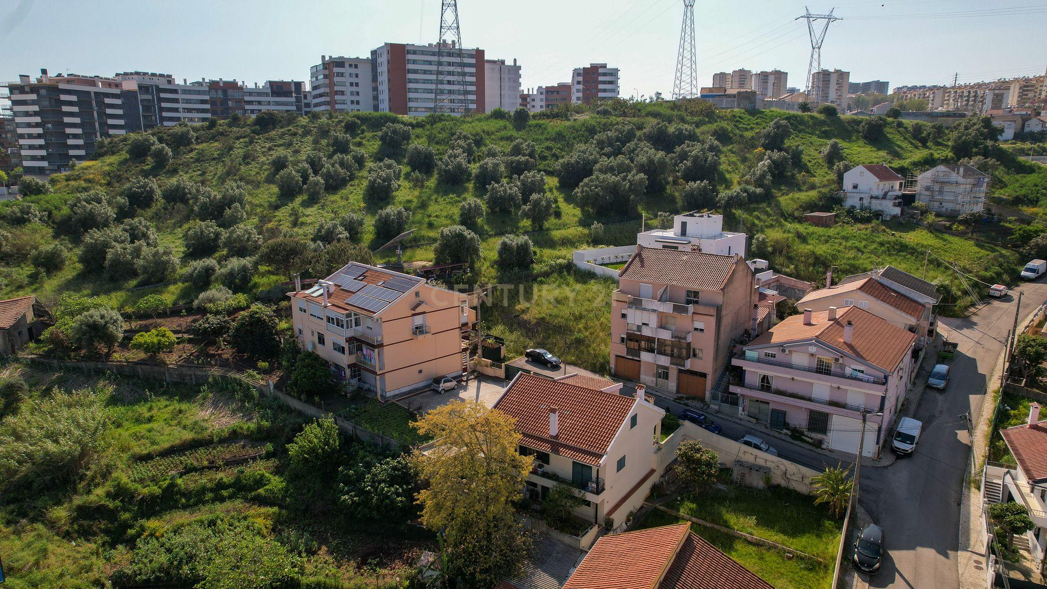 Oportunidade Única em Odivelas: Vista Panorâmica e Conforto - Image 2