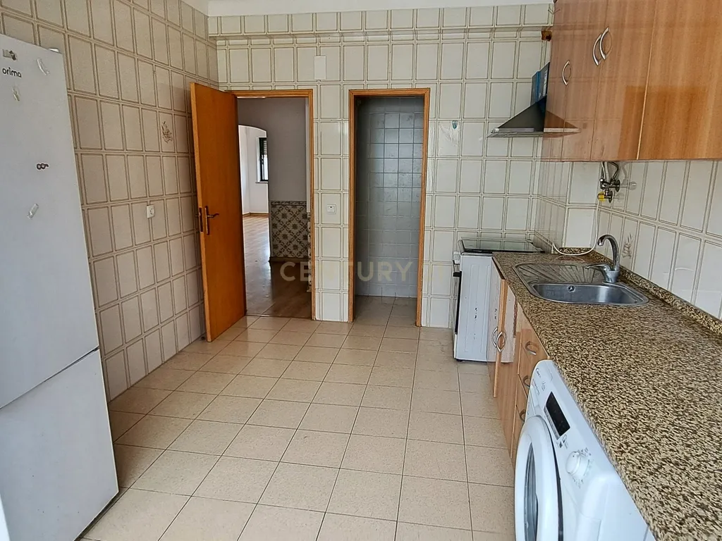 Apartamento T3 e arrecadação com 131m² na Moita - Image 7