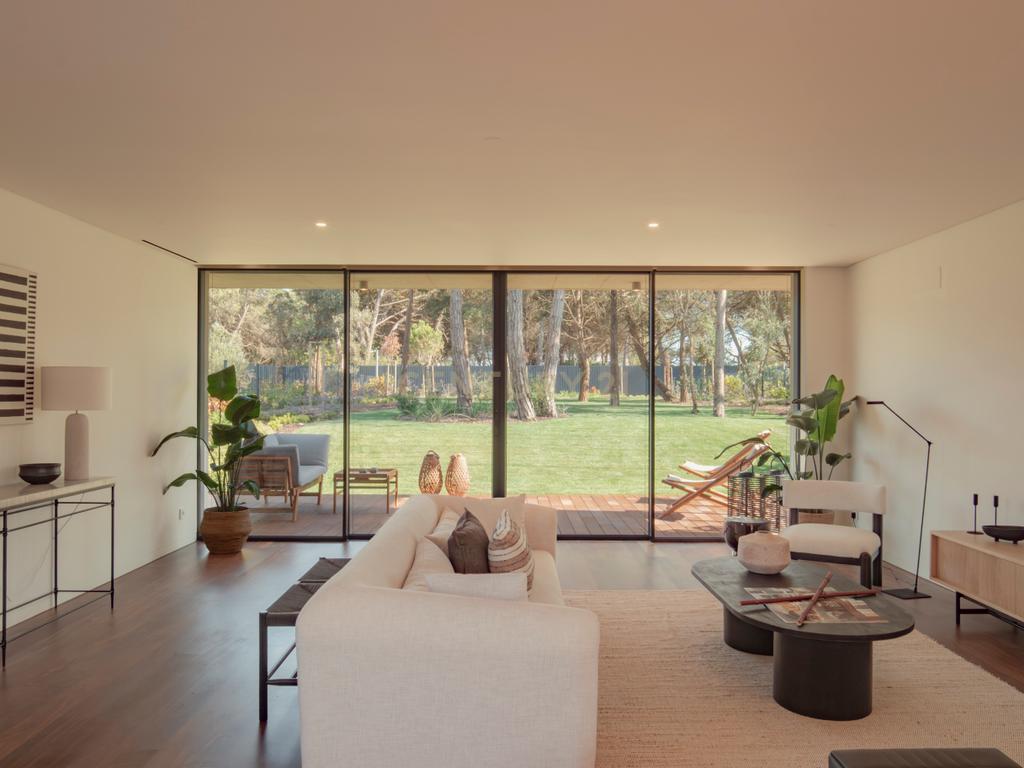 Moradia T4 com Terreno de 1.030m2 em Condomínio Fechado  - Image 5
