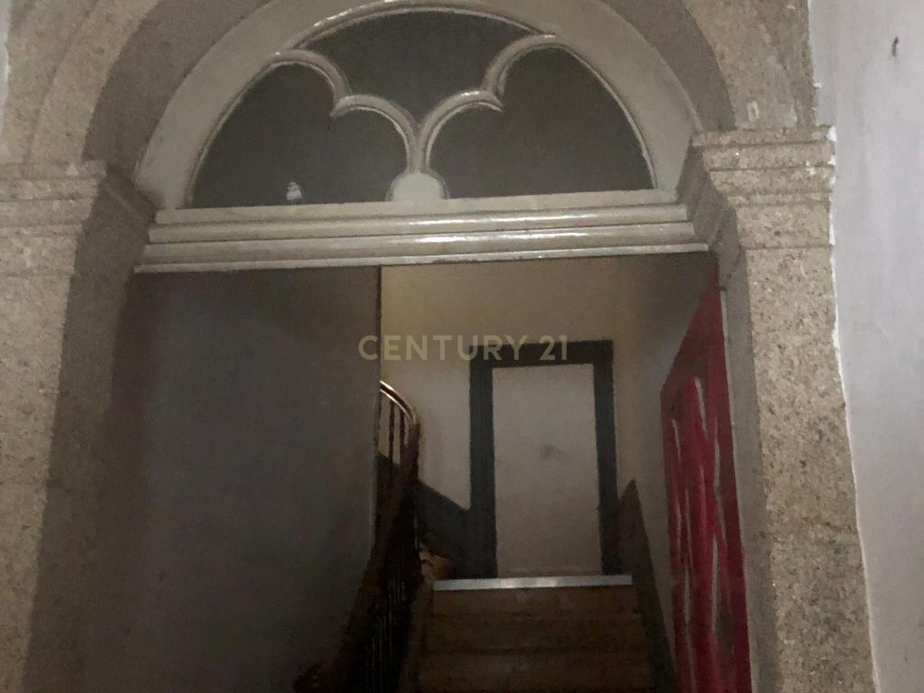 Prédio de Charme em Santo Ildefonso - Image 4