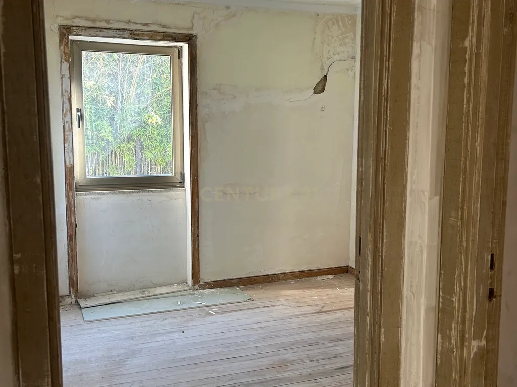 🔥 Moradia para Reabilitação no Porto | Estudo para 7/8 Apartamentos | Excelente Investimento - Image 23