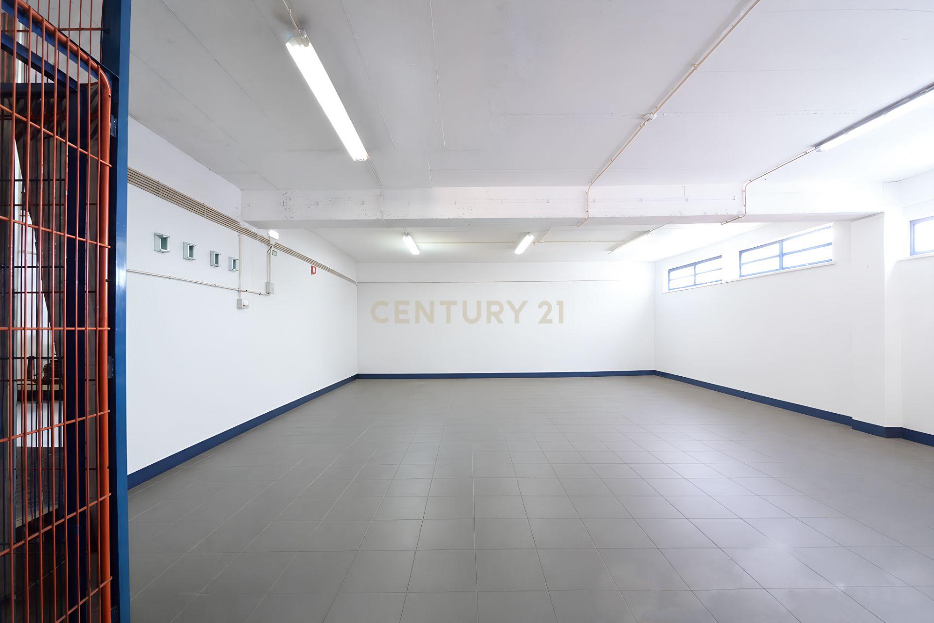 Fotografia 8 de Armazém com 360 m2