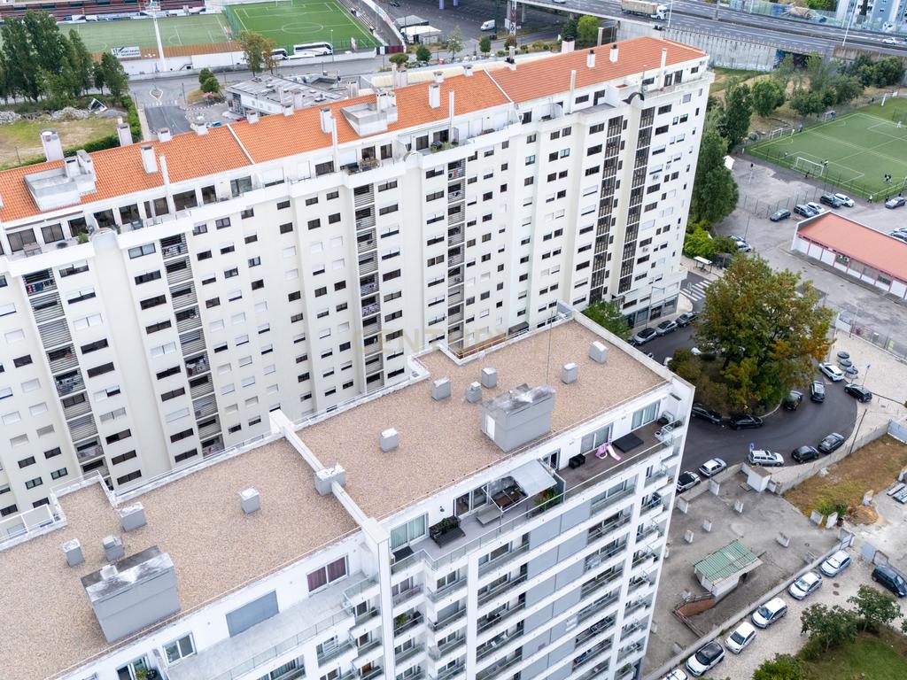 Apartamento T3 na Quinta do Património, em Sacavém. - Image 46
