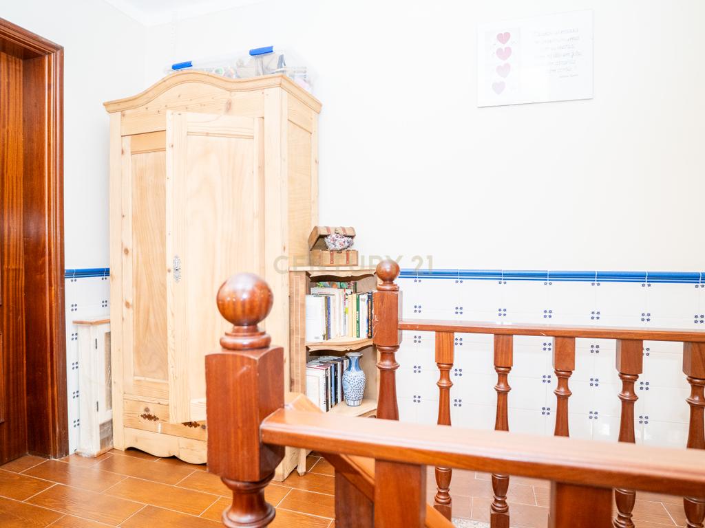 🏡 Moradia T4 Impecável em Olho Marinho – a poucos minutos de Peniche! - Image 49
