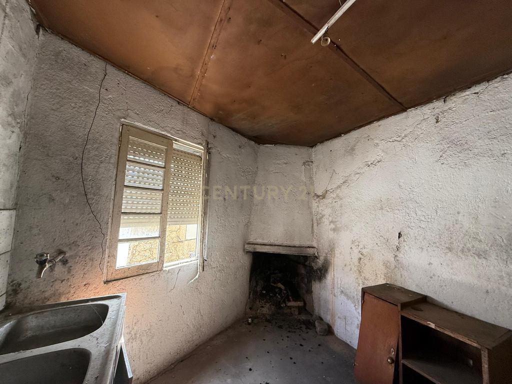 Moradia T1, Tinalhas, Castelo Branco - Image 11