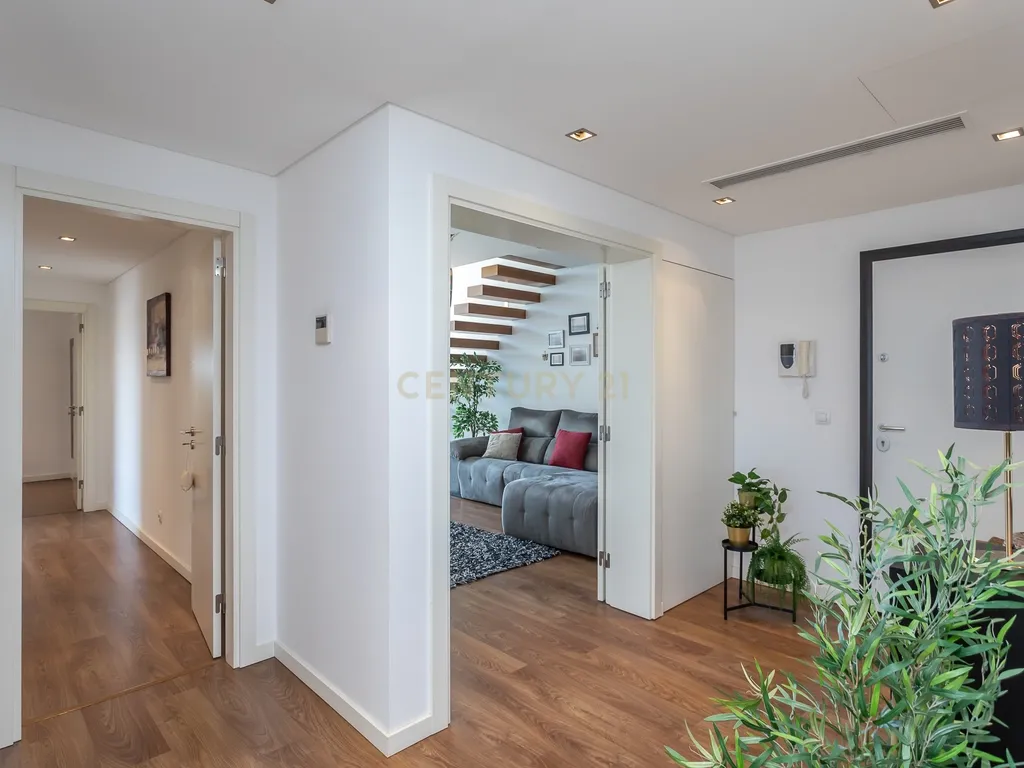 DUPLEX T4 +1 | TERRAÇOS D’AMORA - SEIXAL - Image 10