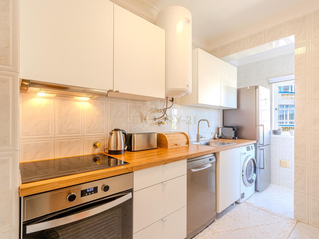 Apartamento T1 em Quarteira - Perto da Praia e Centro - Image 11