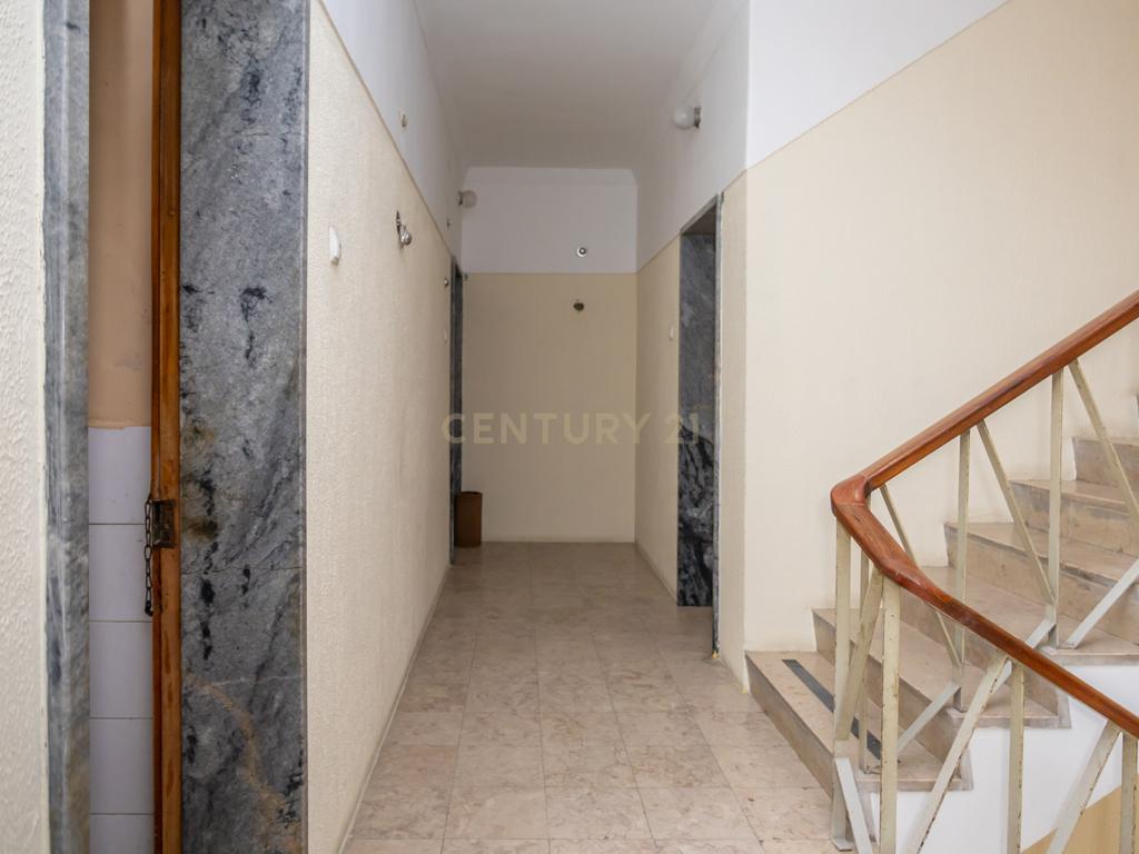 Apartamento  2 assoalhadas,  Campo de Ourique, Lisboa - Image 3