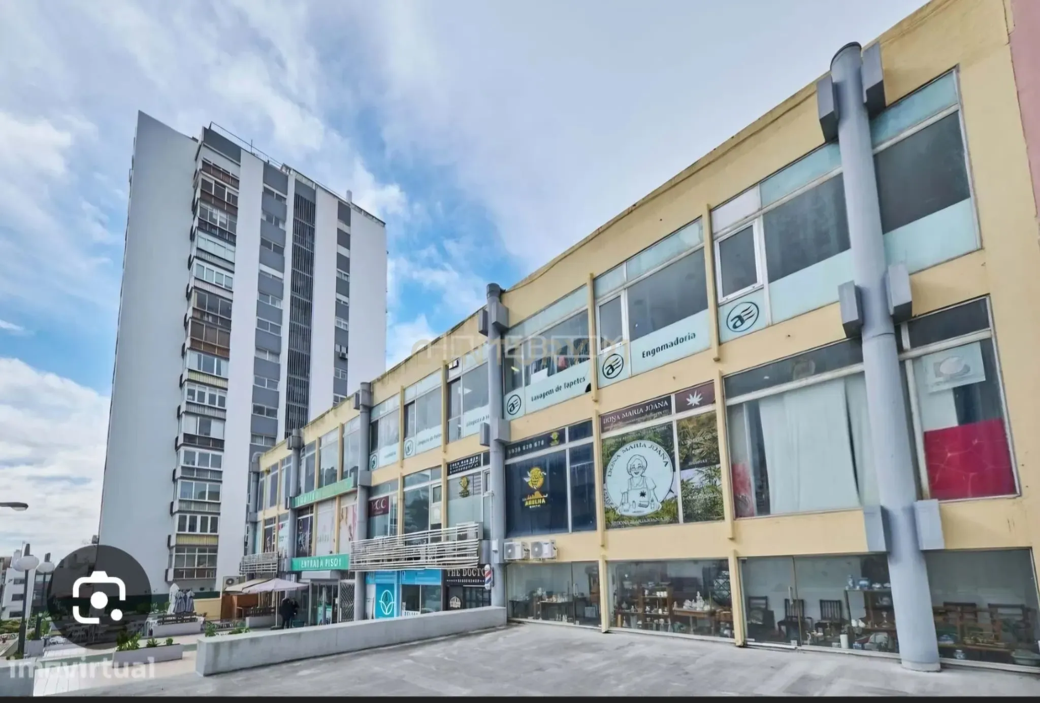 Fotografia 6 de Lugar de Garagem 12 m² à Venda no Estoril – Centro Comercial Grande Galiza