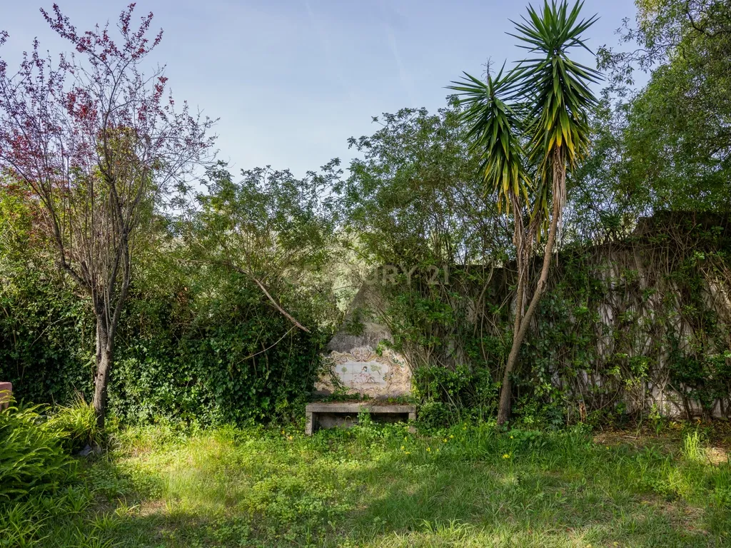 Moradia de charme T5 com Garagem e Terreno em Abrunheira, Sintra - Image 54