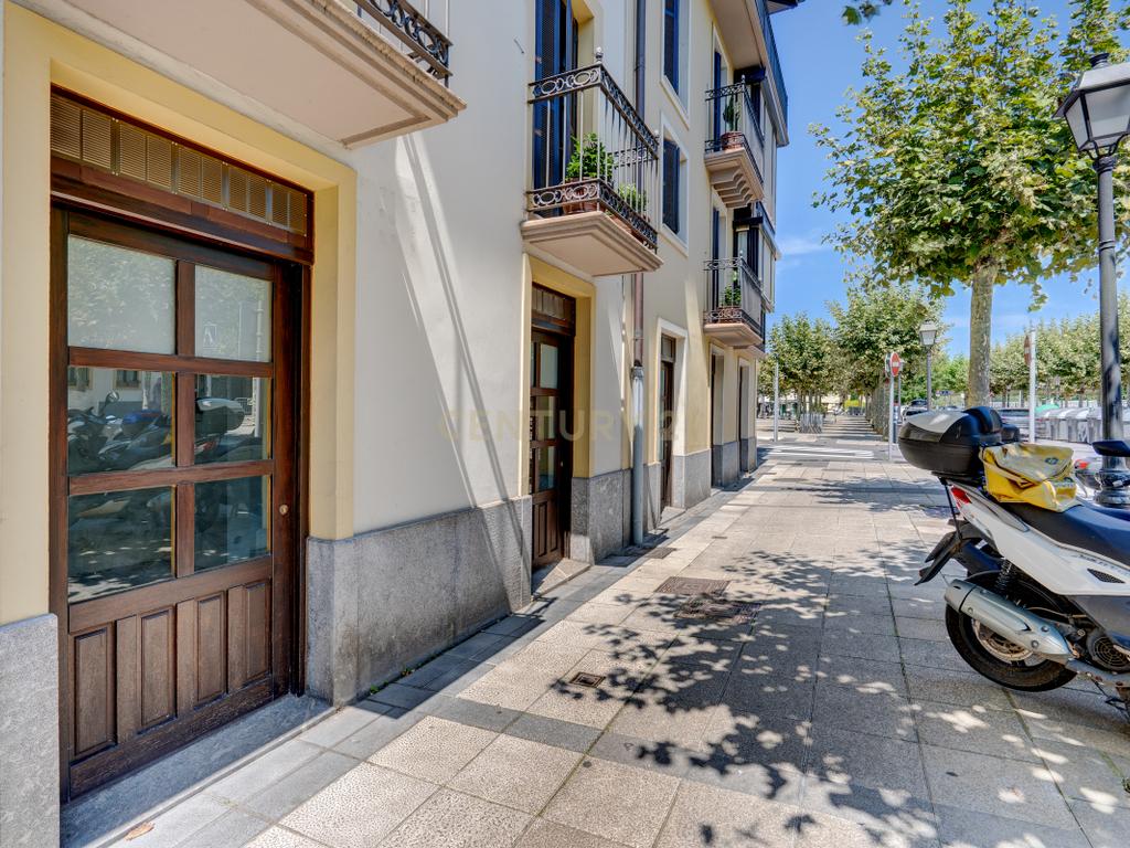 Espaço Comercial em Localização Privilegiada - 90m² em Gipuzkoa - Image 8