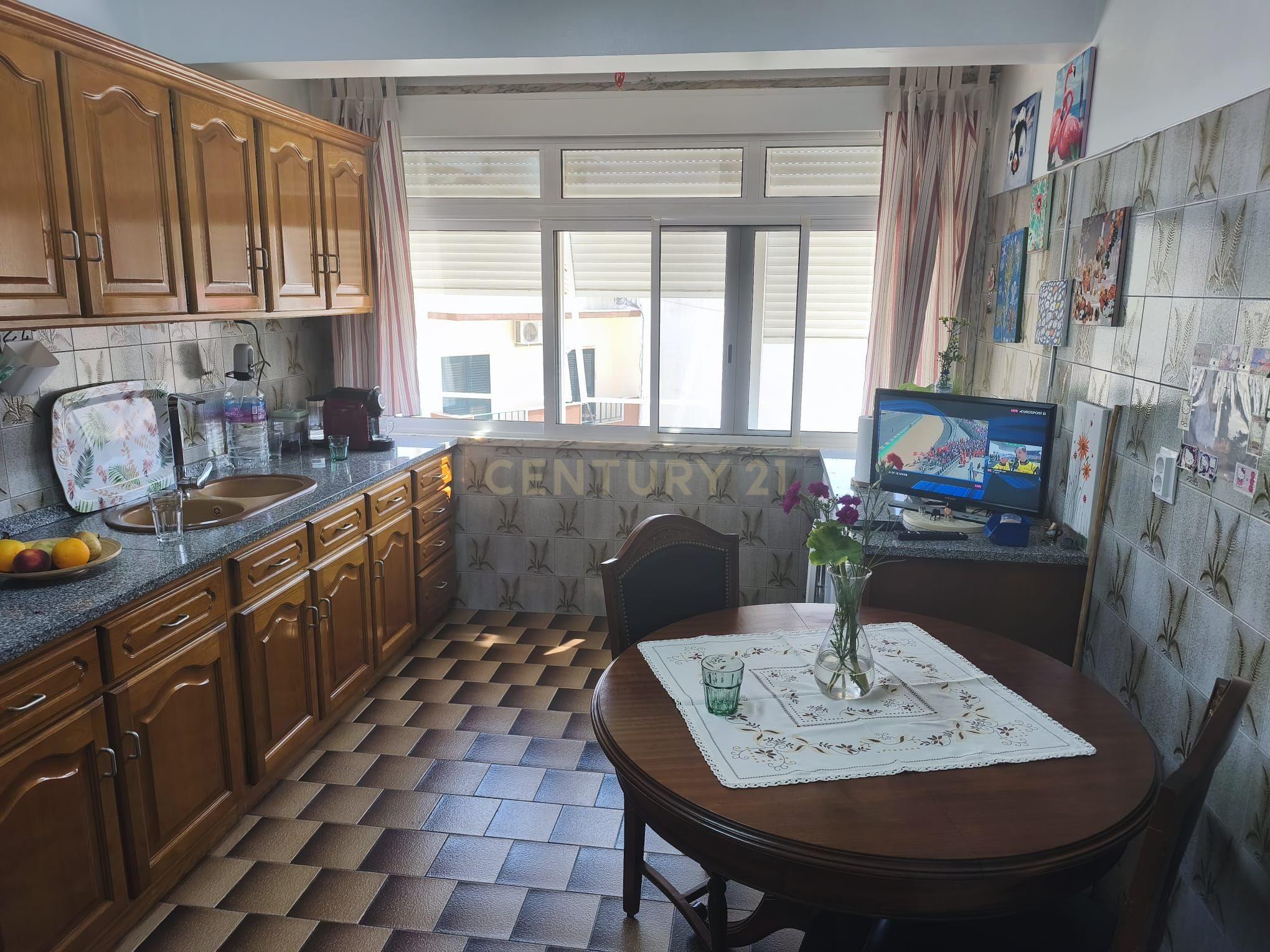 Fotografia 4 de Apartamento T2+Box em Alverca do Ribatejo, Vila Franca de Xira