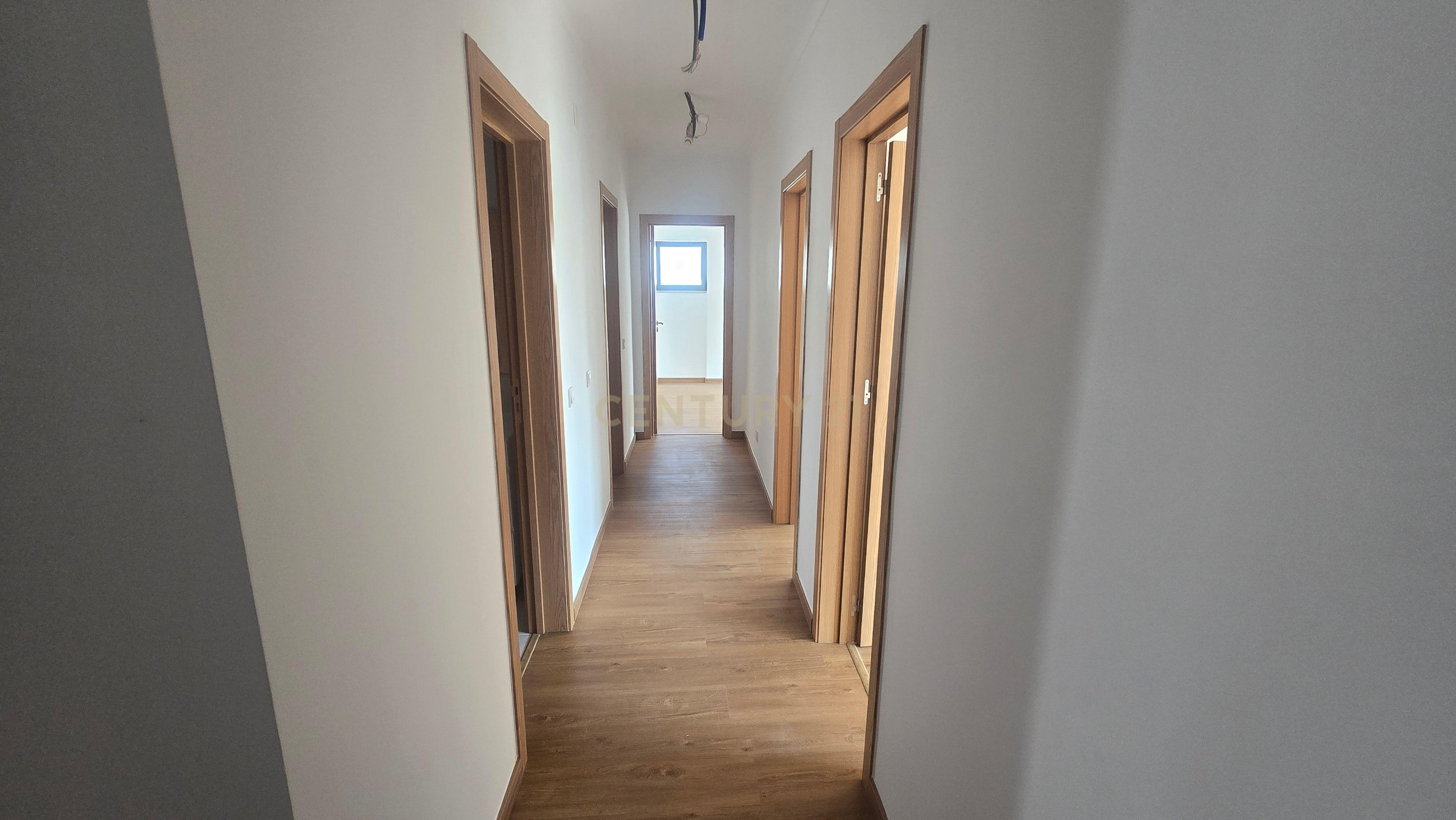 Fotografia 9 de Apartamento T3 Totalmente Remodelado para Arrendamento | Bairro do Liceu | Setúbal