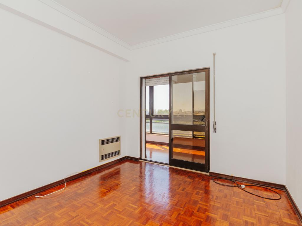Apartamento T3 - Restelo Lisboa - Image 14