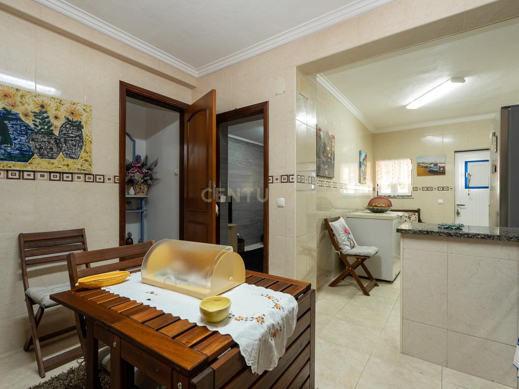Moradia T3 com Vista Mar na Ericeira - Image 17