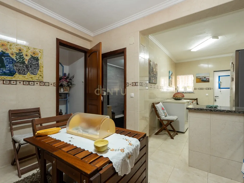 Moradia T3 com Vista Mar na Ericeira - Image 17
