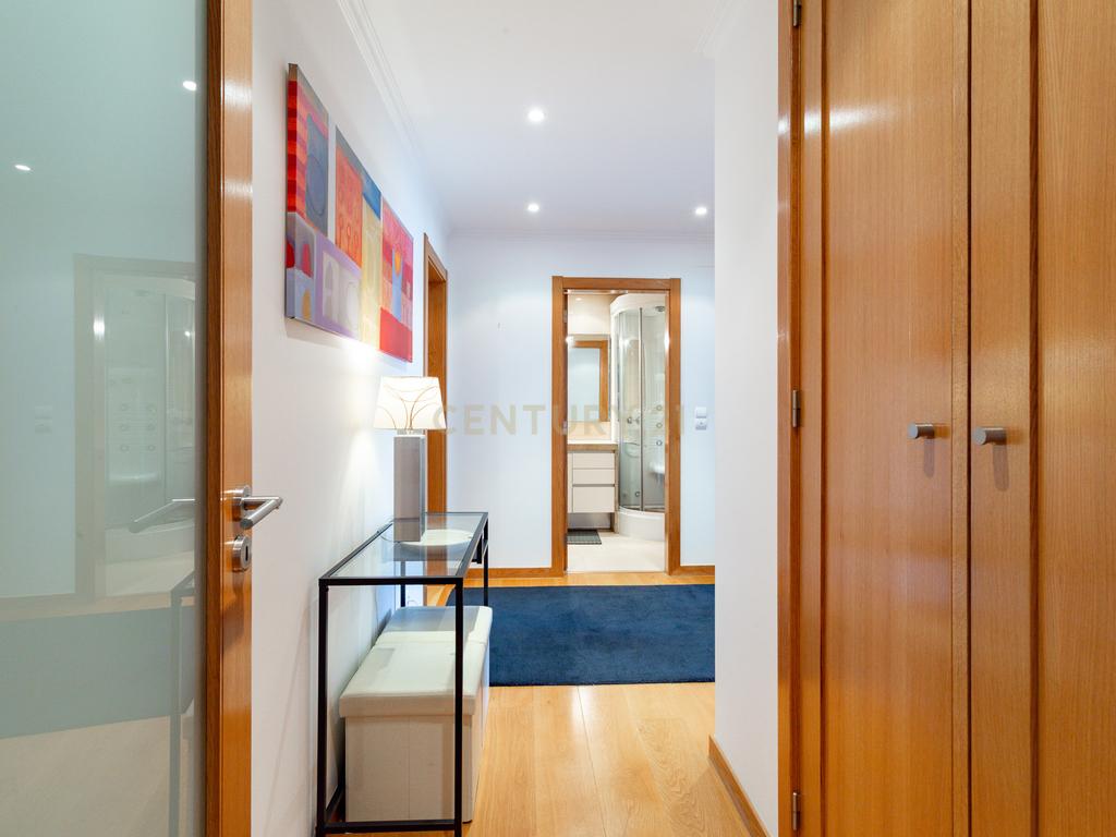 Apartamento T4 mobilado no Parque dos Príncipes - Image 27