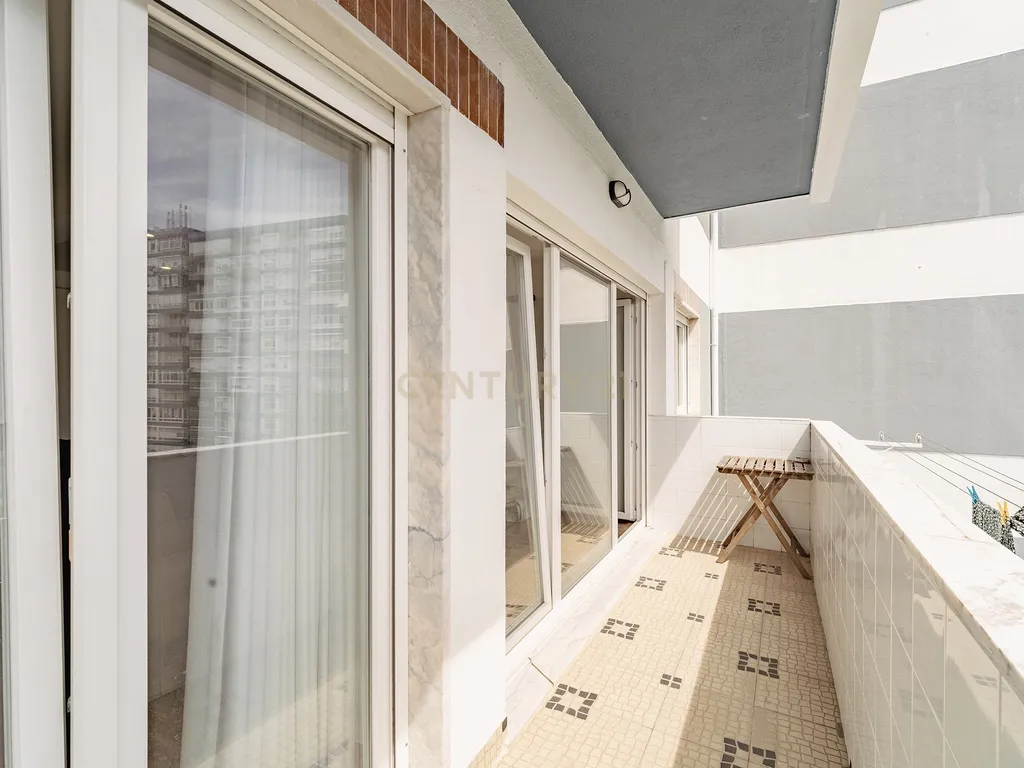 Apartamento T3 em Carnaxide, Lisboa - Image 12