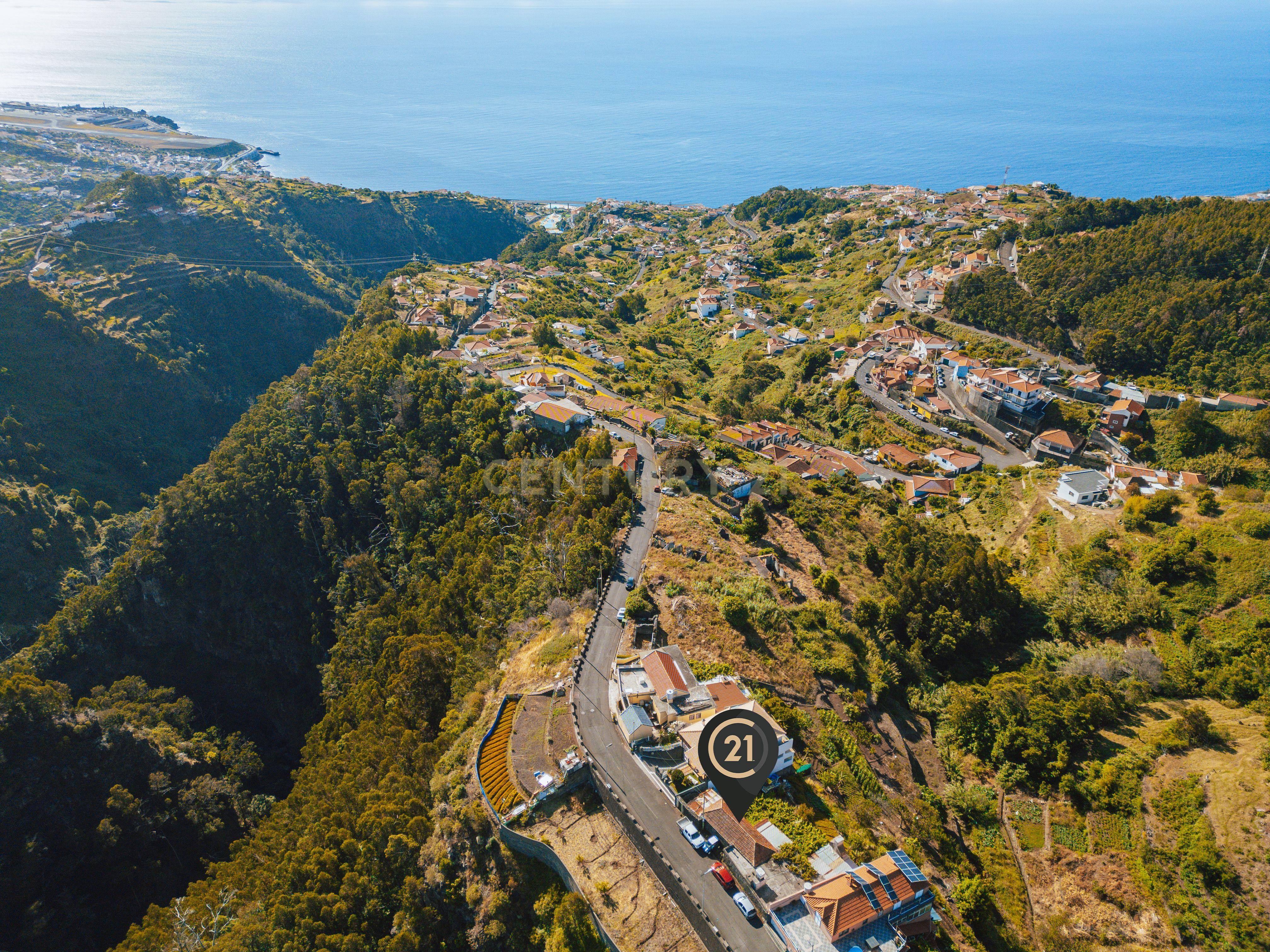 Fotografia 7 de Moradia Tradicional Madeirense com Terreno de 1300 m² em Gaula