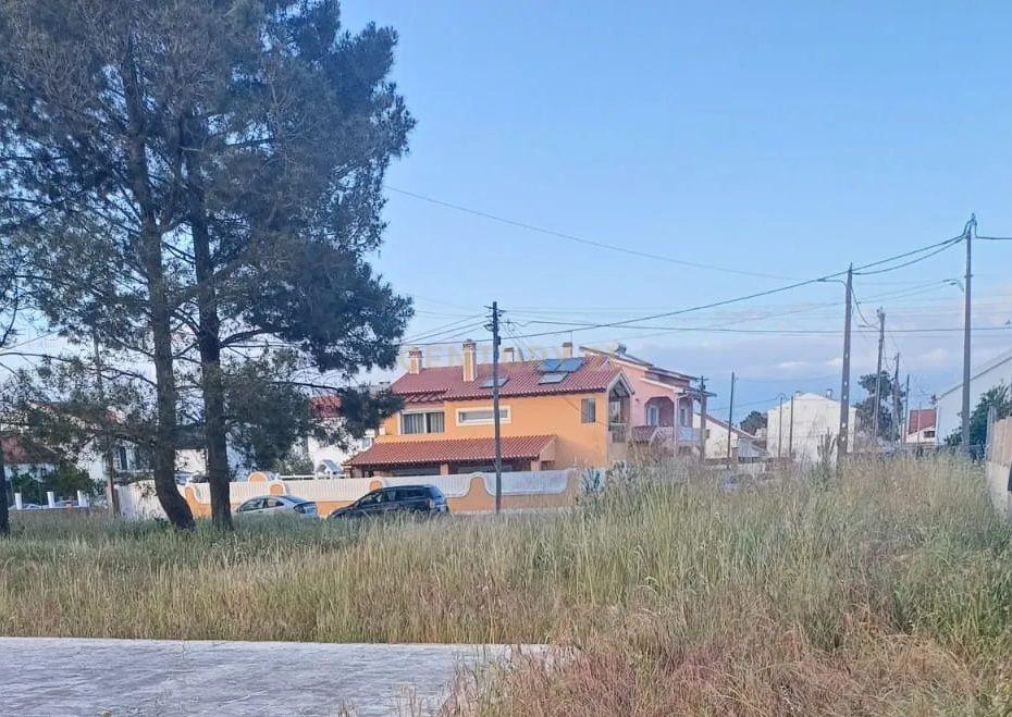 Land for sale in Seixal, Portugal — €145,000