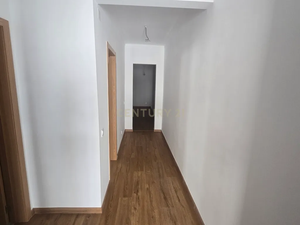 Apartamento T3 Totalmente Remodelado para Arrendamento | Bairro do Liceu | Setúbal - Image 10