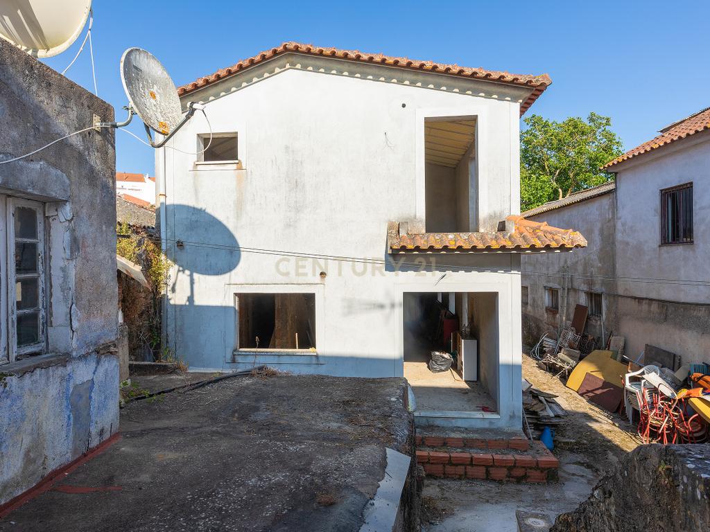Moradia com Potencial de Investimento | Olhalvo - Alenquer - Image 21